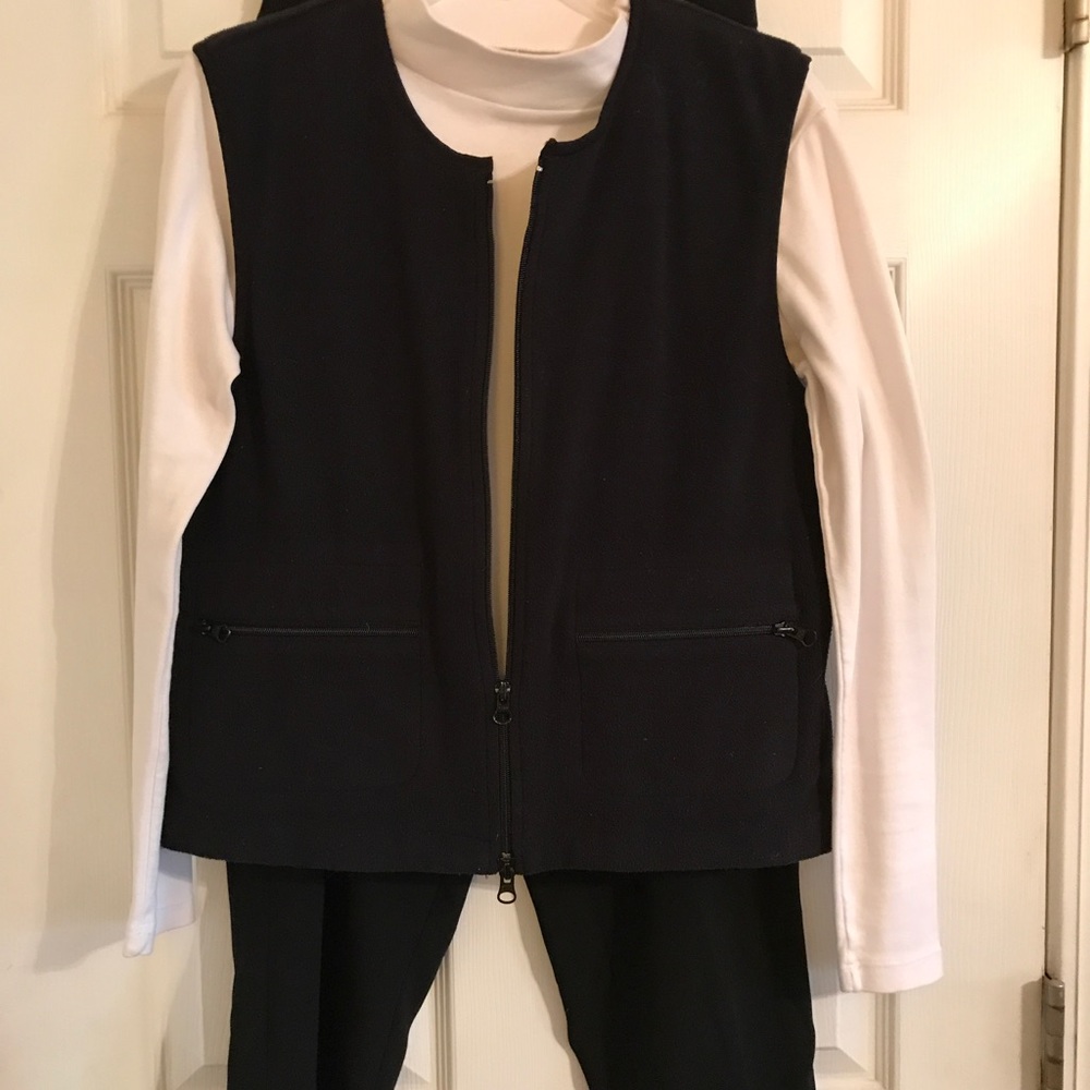 Vest - Picture 4 of 5